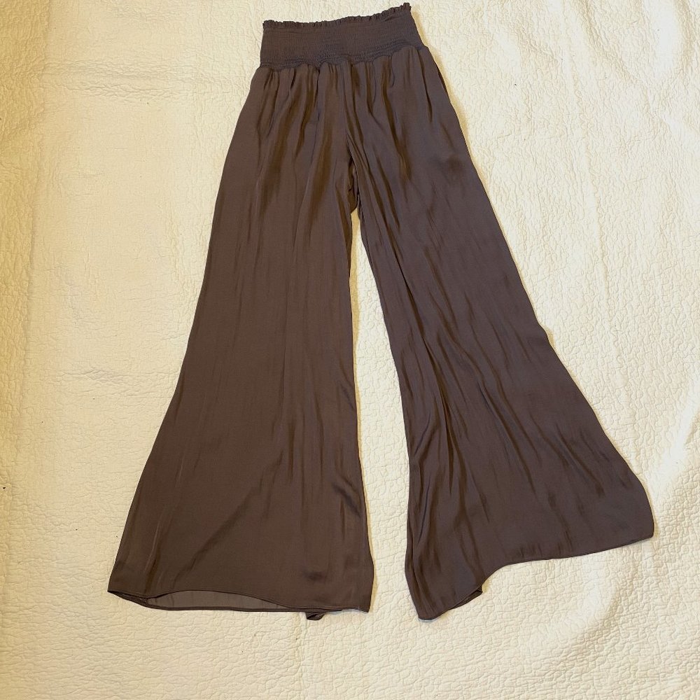 Naked Zebra Long Wide Leg Smocked Waist Soft Pant Size Small Like New Condition